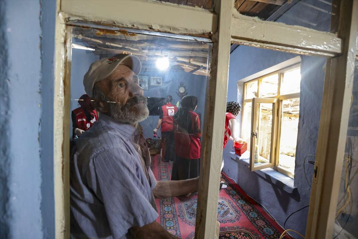 Konya’da engelli kız ve babasına yürek ısıtan dokunuş 13